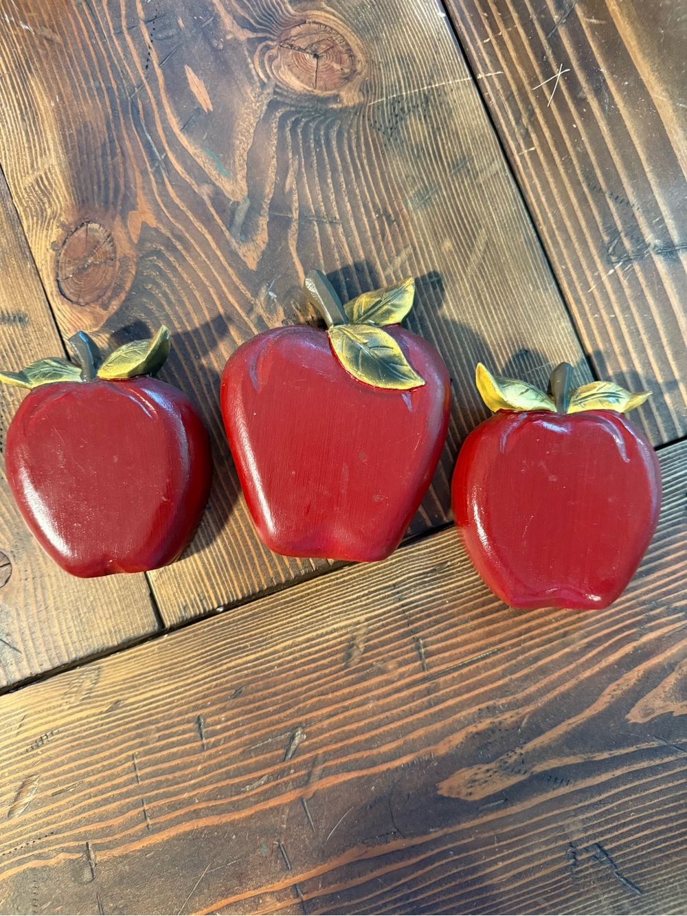 Home interiors Decorative Apple Wall Accents - Set of 3